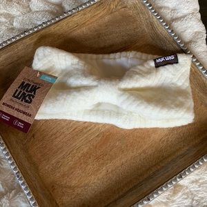 Muk Luks NWT Ivory Crosshatch Headband
